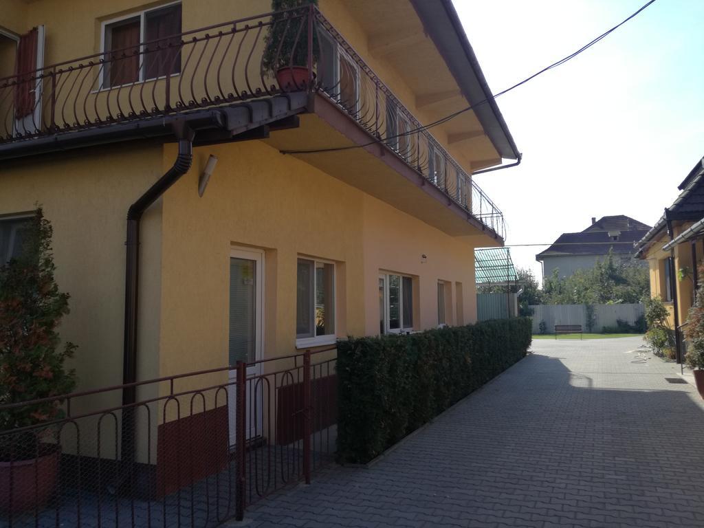 Hotel Casa Aurora Turda Exterior foto